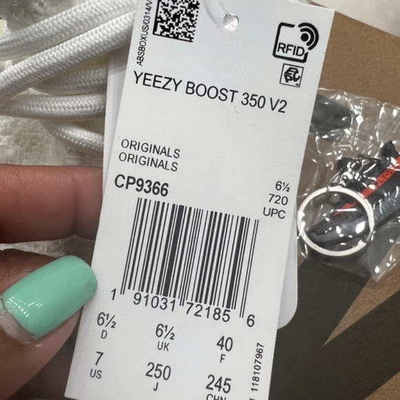 YEEZY 350 size40
